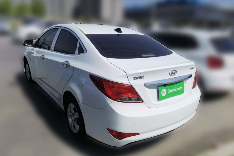 Used Hyundai Verna (older generation) 2014 1.4L Manual Smart GLS Trim Rear Left 45 Deg