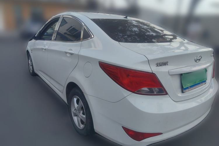 Used Hyundai Verna (older generation) 2014 1.4L Automatic Smart GLS Rear Left 45 Deg