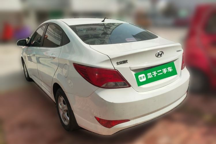 Used Hyundai Verna (older generation) 2014 1.4L Automatic Smart GLS Rear Left 45 Deg