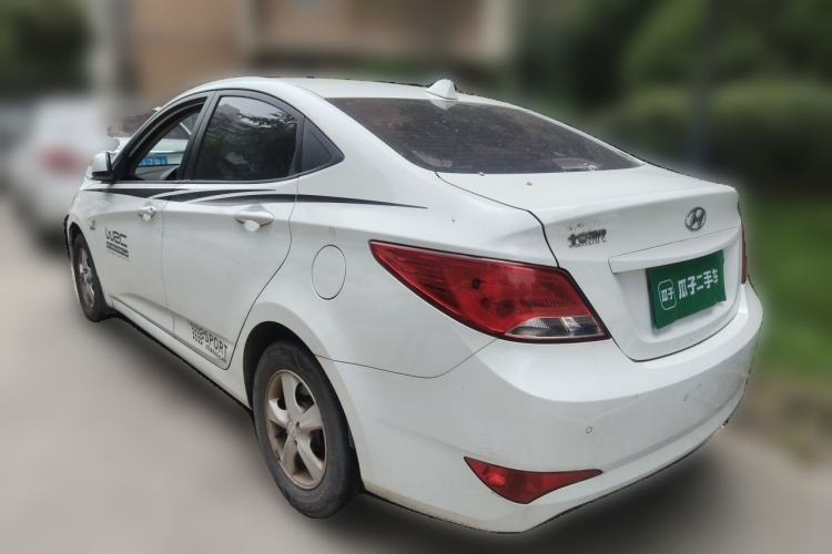 Used Hyundai Verna (older generation) 2014 1.4L Automatic Smart GLS Rear Left 45 Deg