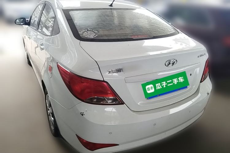 Used Hyundai Verna (older generation) 2014 1.4L Manual Smart GLS Trim Rear Left 45 Deg