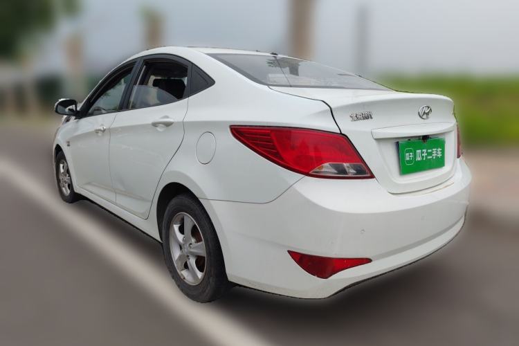 Used Hyundai Verna (older generation) 2014 1.4L Automatic Smart GLS Rear Left 45 Deg