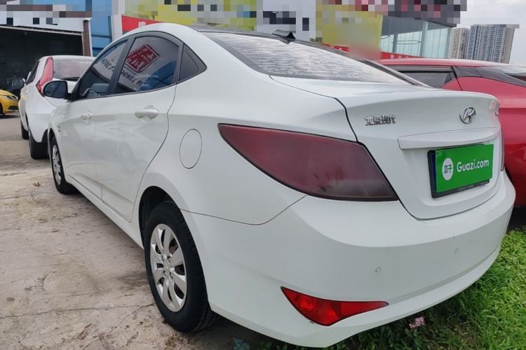 Used Hyundai Verna (older generation) 2014 1.4L Manual Smart GLS Trim Rear Left 45 Deg