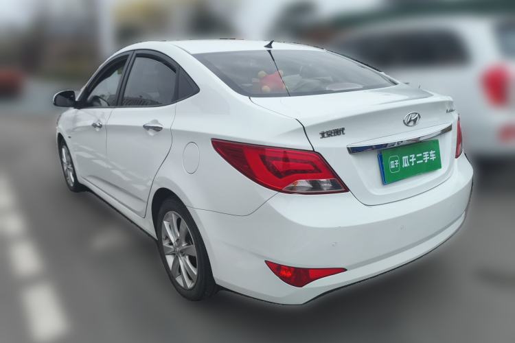 Used Hyundai Verna (older generation) 2014 1.4L Manual Top-Tier Model TOP Rear Left 45 Deg
