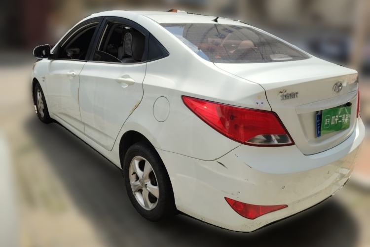 Used Hyundai Verna (older generation) 2014 1.4L Automatic Smart GLS Rear Left 45 Deg