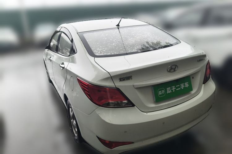 Used Hyundai Verna (older generation) 2014 1.4L Manual Smart GLS Trim Rear Left 45 Deg