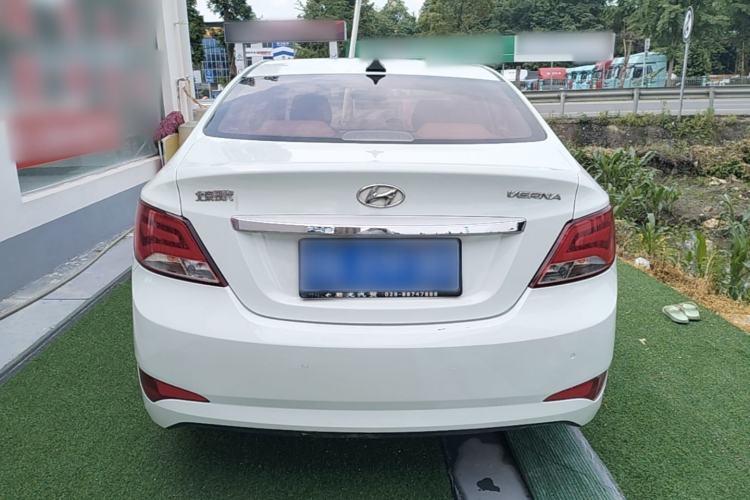 Used Hyundai Verna (older generation) 2014 1.4L Manual Top-Tier Model TOP Rear