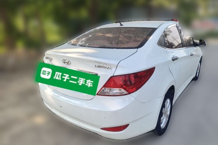 Used Hyundai Verna (older generation) 2014 1.4L Automatic Smart GLS Rear Right 45 Deg