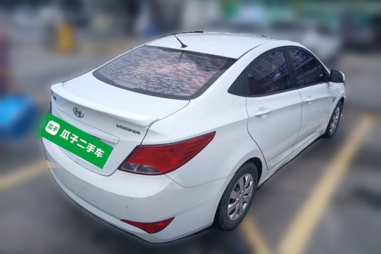 Used Hyundai Verna (older generation) 2014 1.4L Manual Smart GLS Trim Rear Right 45 Deg