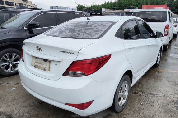 Used Hyundai Verna (older generation) 2014 1.4L Automatic Smart GLS Rear Right 45 Deg