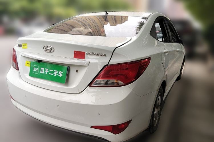 Used Hyundai Verna (older generation) 2014 1.4L Automatic Smart GLS Rear Right 45 Deg