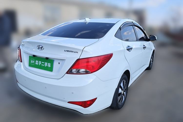 Used Hyundai Verna (older generation) 2014 1.4L Automatic Smart GLS Rear Right 45 Deg
