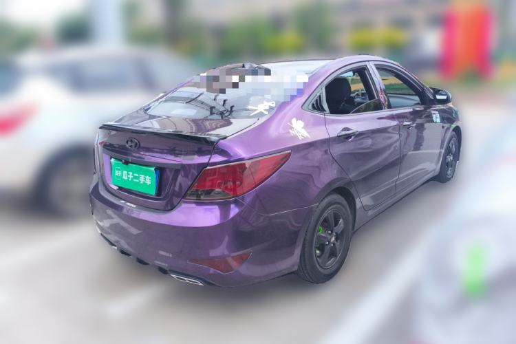 Used Hyundai Verna (older generation) 2014 1.4L Automatic Leading-Edge GLX Rear Right 45 Deg