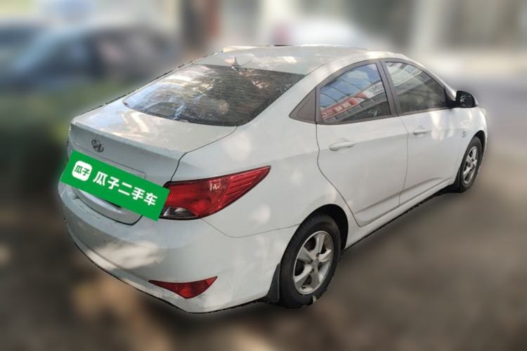 Used Hyundai Verna (older generation) 2014 1.4L Automatic Smart GLS Rear Right 45 Deg