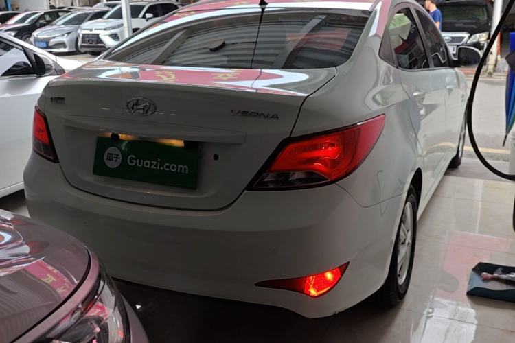 Used Hyundai Verna (older generation) 2014 1.4L Automatic Smart GLS Rear Right 45 Deg