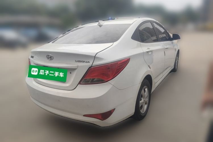 Used Hyundai Verna (older generation) 2014 1.4L Automatic Smart GLS Rear Right 45 Deg