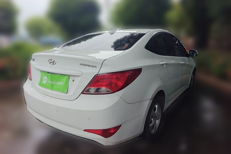 Used Hyundai Verna (older generation) 2014 1.4L Automatic Smart GLS Rear Right 45 Deg