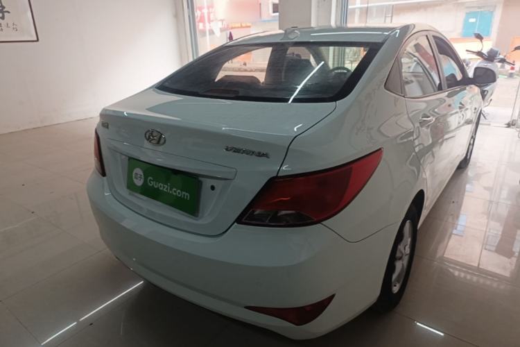 Used Hyundai Verna (older generation) 2014 1.4L Automatic Smart GLS Rear Right 45 Deg