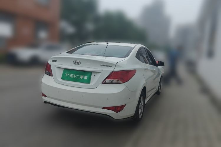 Used Hyundai Verna (older generation) 2014 1.4L Automatic Smart GLS Rear Right 45 Deg