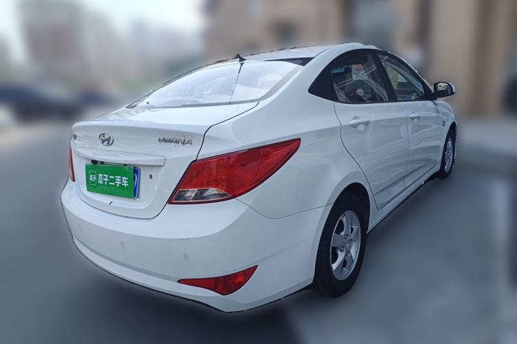 Used Hyundai Verna (older generation) 2014 1.4L Automatic Smart GLS Rear Right 45 Deg