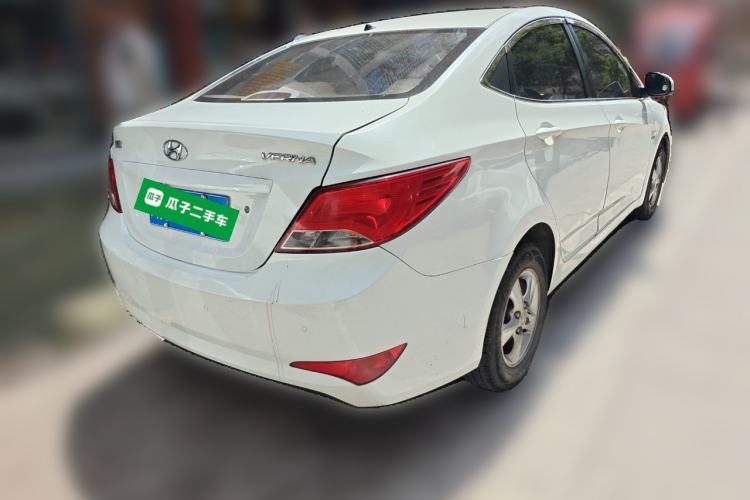 Used Hyundai Verna (older generation) 2014 1.4L Automatic Smart GLS Rear Right 45 Deg