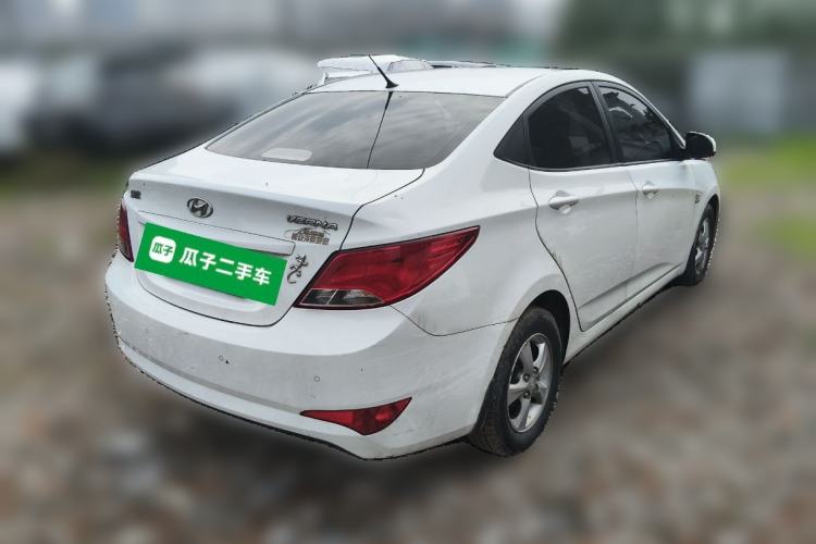 Used Hyundai Verna (older generation) 2014 1.4L Automatic Smart GLS Rear Right 45 Deg