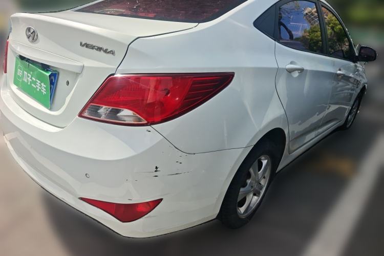 Used Hyundai Verna (older generation) 2014 1.4L Automatic Smart GLS Rear Right 45 Deg