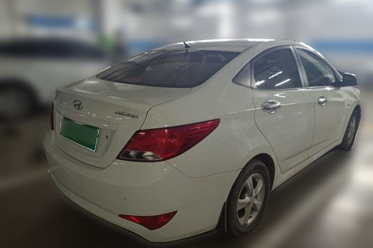 Used Hyundai Verna (older generation) 2014 1.4L Automatic Smart GLS Rear Right 45 Deg