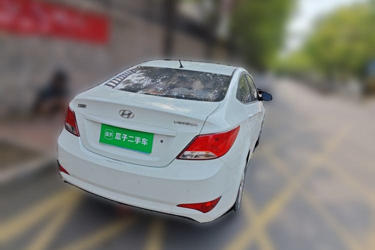 Used Hyundai Verna (older generation) 2014 1.4L Automatic Smart GLS Rear Right 45 Deg