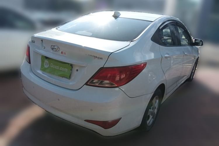 Used Hyundai Verna (older generation) 2014 1.4L Automatic Smart GLS Rear Right 45 Deg