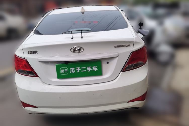 Used Hyundai Verna (older generation) 2014 1.4L Manual Smart GLS Trim Rear Right 45 Deg