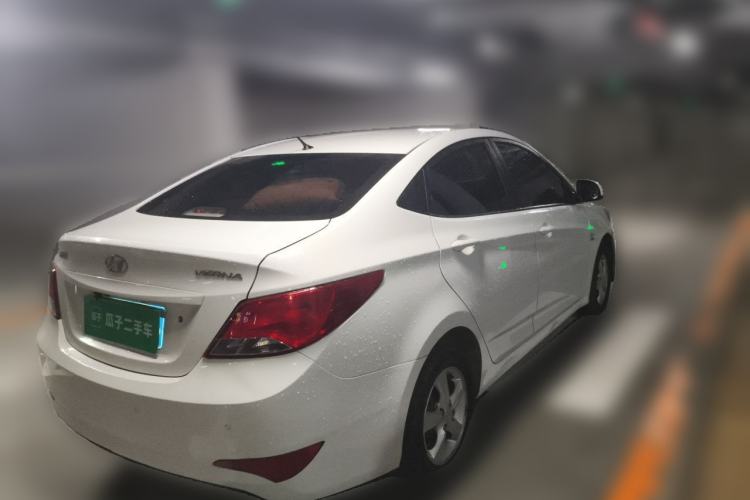 Used Hyundai Verna (older generation) 2014 1.4L Automatic Smart GLS Rear Right 45 Deg