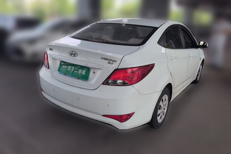 Used Hyundai Verna (older generation) 2014 1.4L Manual Smart GLS Trim Rear Right 45 Deg