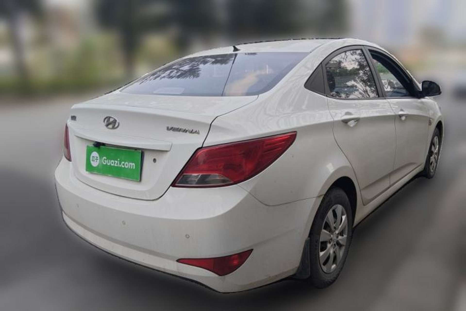 Used Hyundai Verna (older generation) 2014 1.4L Manual Smart GLS Trim Rear Right 45 Deg