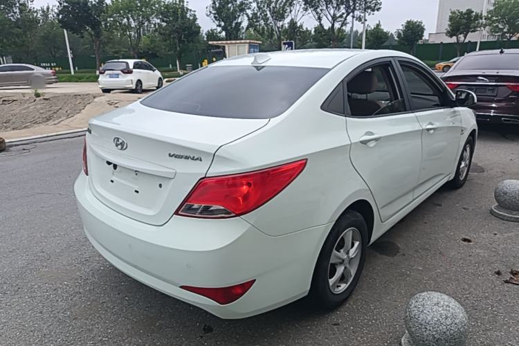 Used Hyundai Verna (older generation) 2014 1.4L Automatic Smart GLS Rear Right 45 Deg