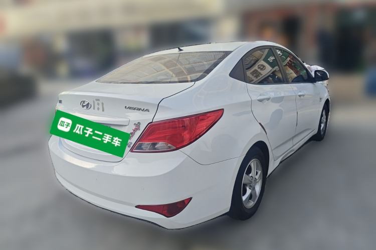 Used Hyundai Verna (older generation) 2014 1.4L Automatic Smart GLS Rear Right 45 Deg