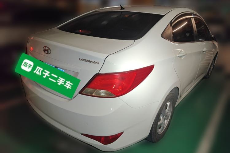 Used Hyundai Verna (older generation) 2014 1.4L Automatic Smart GLS Rear Right 45 Deg