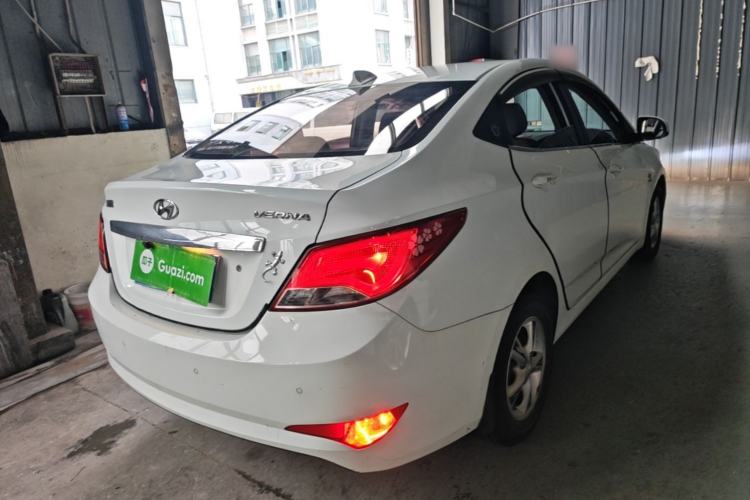 Used Hyundai Verna (older generation) 2014 1.4L Automatic Smart GLS Rear Right 45 Deg