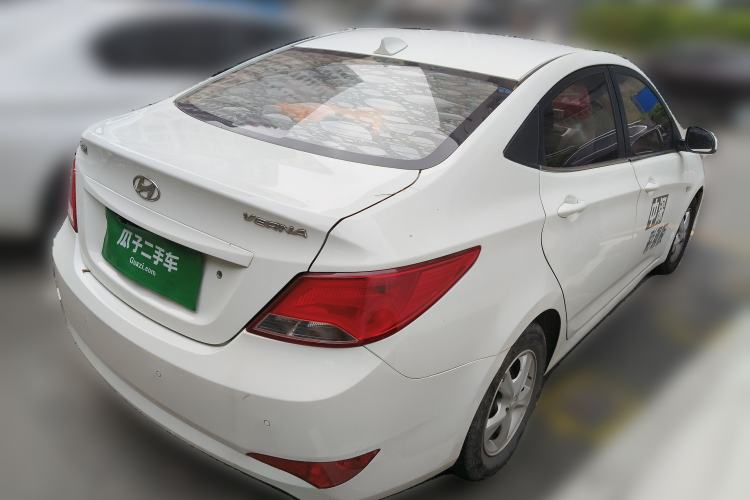 Used Hyundai Verna (older generation) 2014 1.4L Automatic Smart GLS Rear Right 45 Deg