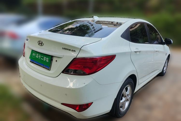 Used Hyundai Verna (older generation) 2014 1.4L Automatic Smart GLS Rear Right 45 Deg