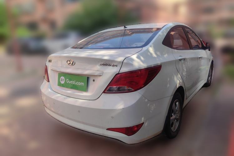 Used Hyundai Verna (older generation) 2014 1.4L Automatic Smart GLS Rear Right 45 Deg