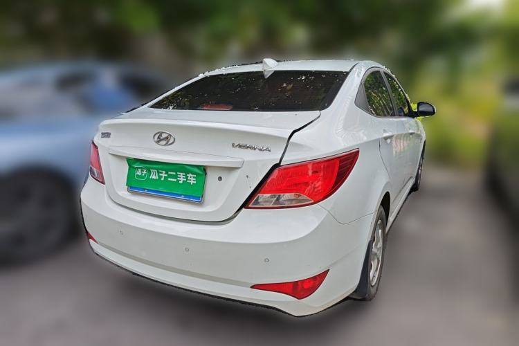 Used Hyundai Verna (older generation) 2014 1.4L Automatic Smart GLS Rear Right 45 Deg