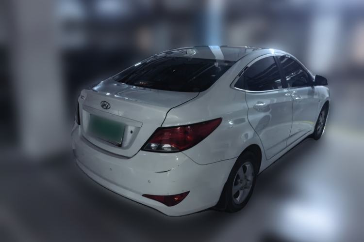 Used Hyundai Verna (older generation) 2014 1.4L Automatic Smart GLS Rear Right 45 Deg