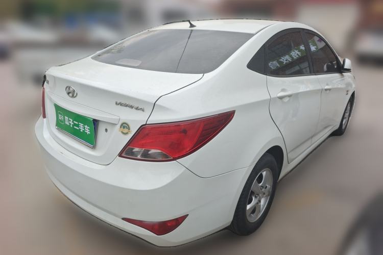 Used Hyundai Verna (older generation) 2014 1.4L Automatic Smart GLS Rear Right 45 Deg