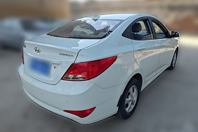 Used Hyundai Verna (older generation) 2014 1.4L Automatic Smart GLS Rear Right 45 Deg