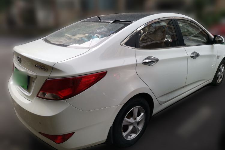 Used Hyundai Verna (older generation) 2014 1.4L Automatic Smart GLS Rear Right 45 Deg