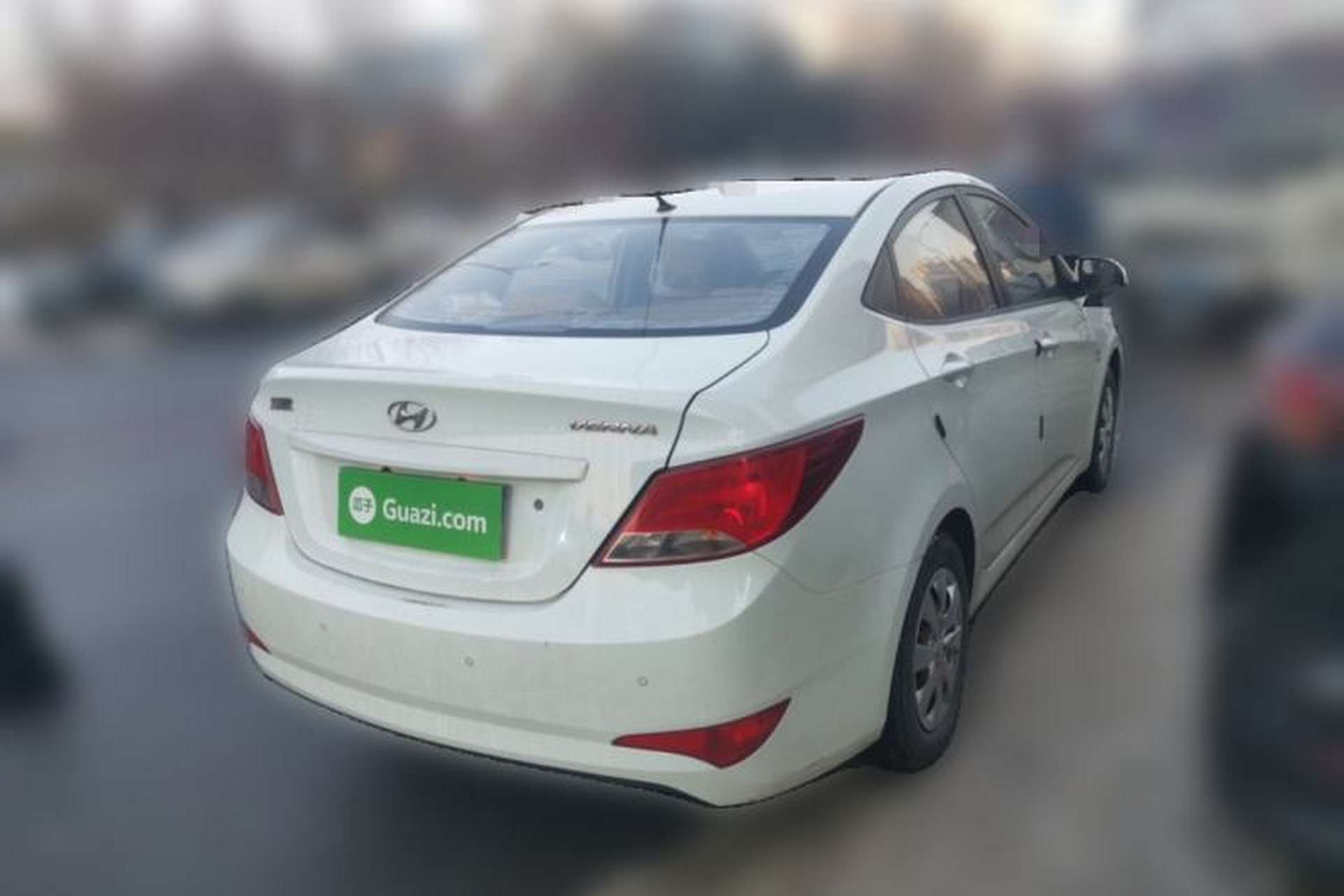 Used Hyundai Verna (older generation) 2014 1.4L Manual Smart GLS Trim Rear Right 45 Deg