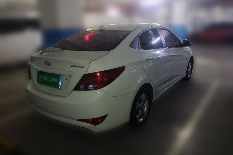 Used Hyundai Verna (older generation) 2014 1.4L Automatic Smart GLS Rear Right 45 Deg