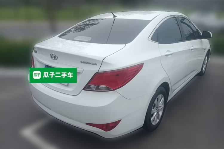Used Hyundai Verna (older generation) 2014 1.4L Manual Smart GLS Trim Rear Right 45 Deg