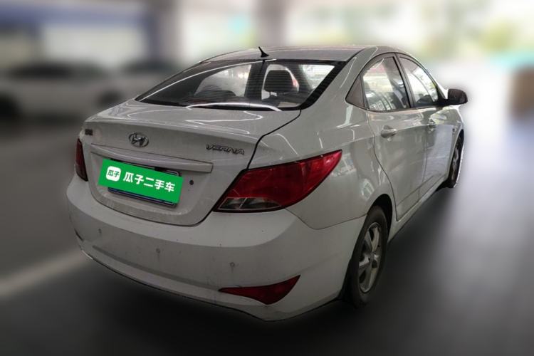 Used Hyundai Verna (older generation) 2014 1.4L Automatic Smart GLS Rear Right 45 Deg
